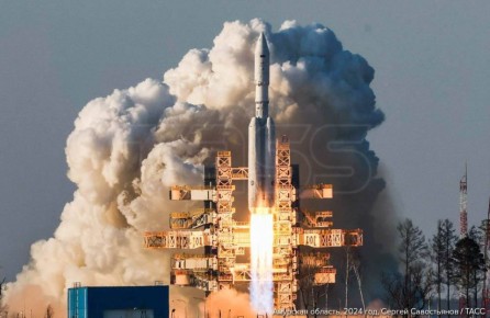 12 апреля — 65 лет первому полету человека в космос (День космонавтики)