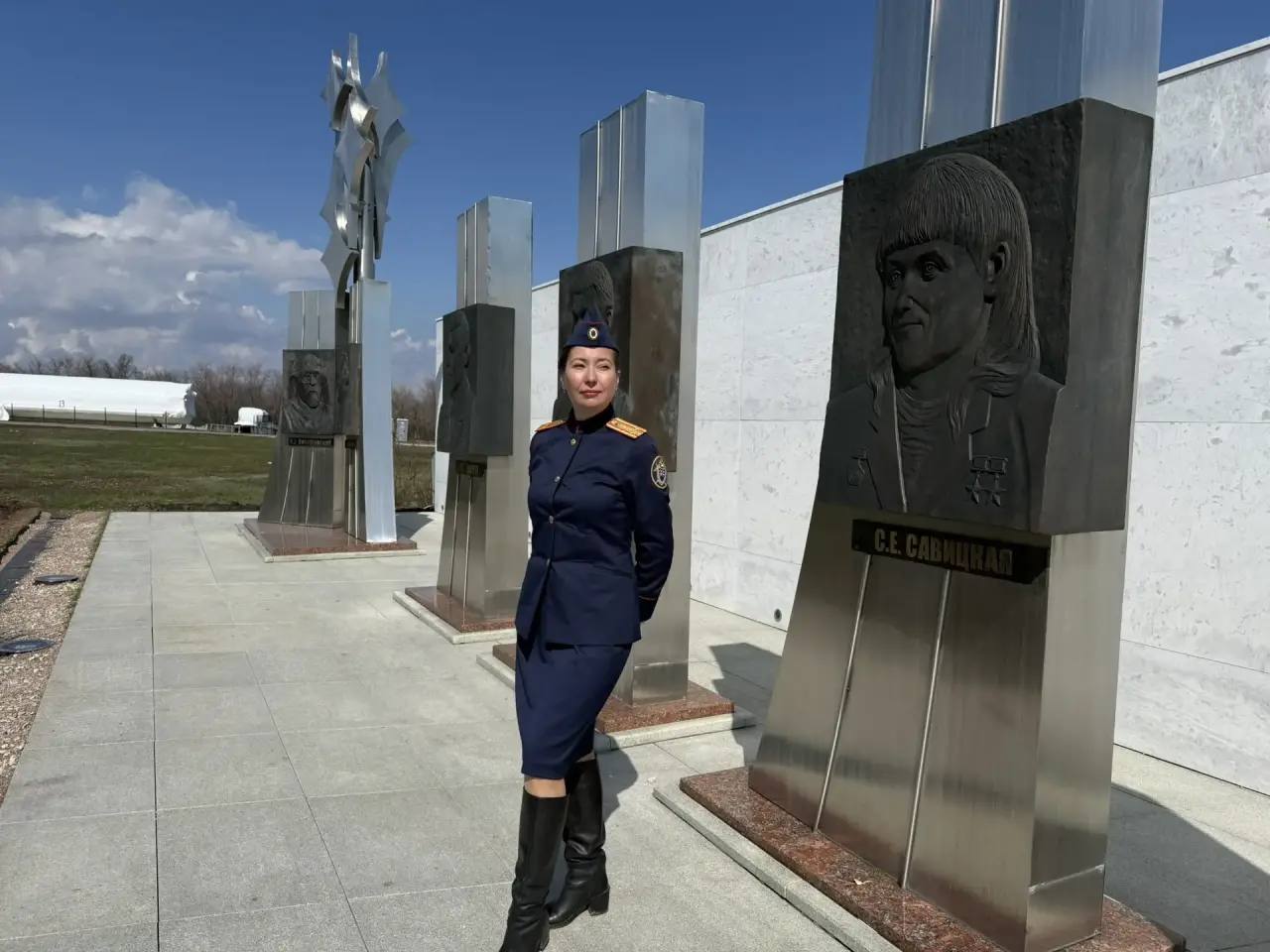 Сотрудники следственного управления СК России по Саратовской области и кадеты посетили Парк покорителей космоса имени Юрия Алексеевича Гагарина Сотрудники следственного управления СК России по Саратовской области и кадеты посетили Парк покорителей космоса имени Юрия Алексеевича Гагарина