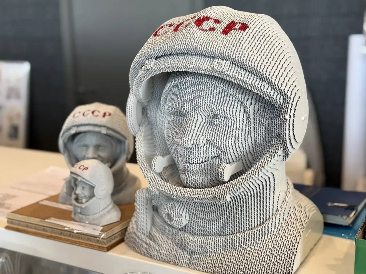 Сотрудники следственного управления СК России по Саратовской области и кадеты посетили Парк покорителей космоса имени Юрия Алексеевича Гагарина Сотрудники следственного управления СК России по Саратовской области и кадеты посетили Парк покорителей космоса имени Юрия Алексеевича Гагарина