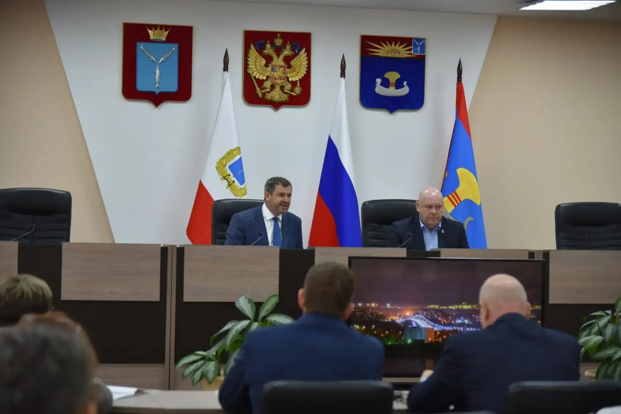 Сегодня провели совещание структурных подразделений