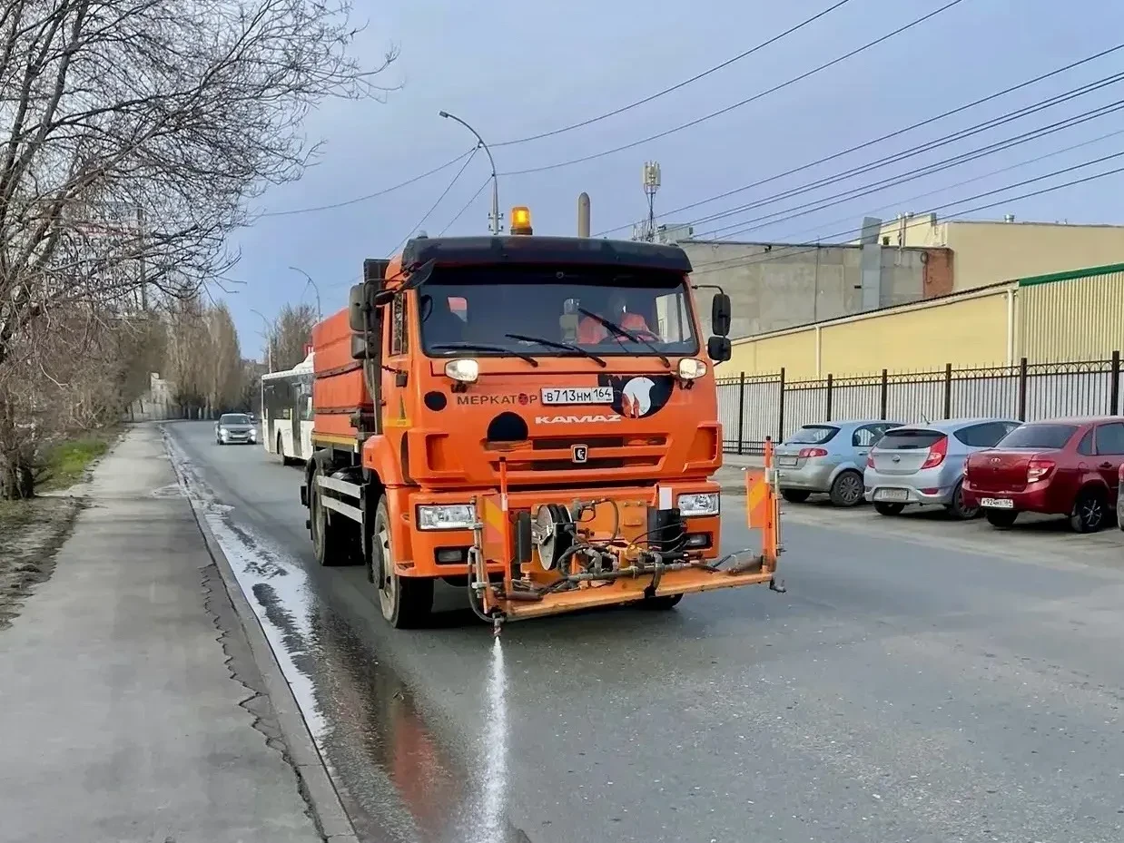 В городе продолжается работа по содержанию улично-дорожной сети В городе продолжается работа по содержанию улично-дорожной сети