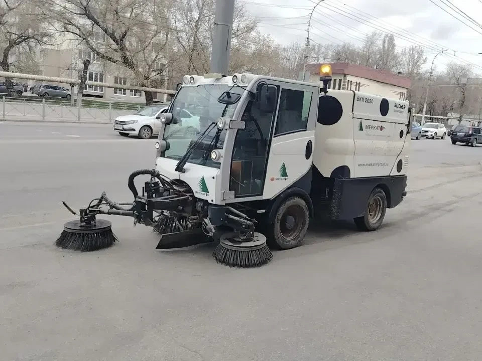 В городе продолжается работа по содержанию улично-дорожной сети В городе продолжается работа по содержанию улично-дорожной сети