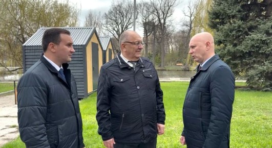 Саратовский Горпарк начали преображать: там всё равно можно гулять