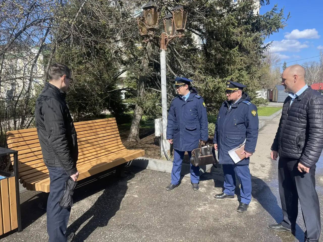 Прокуратуры Волжского и Октябрьского районов Саратова продолжают надзорное сопровождение работ по благоустройству и реконструкции в "Городском парке культуры и отдыха им. А.М. Горького" Прокуратуры Волжского и Октябрьского районов Саратова продолжают надзорное сопровождение работ по благоустройству и реконструкции в "Городском парке культуры и отдыха им. А.М. Горького"