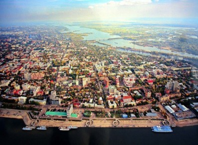 На площади Кирова начали проводить замену тротуарной плитки