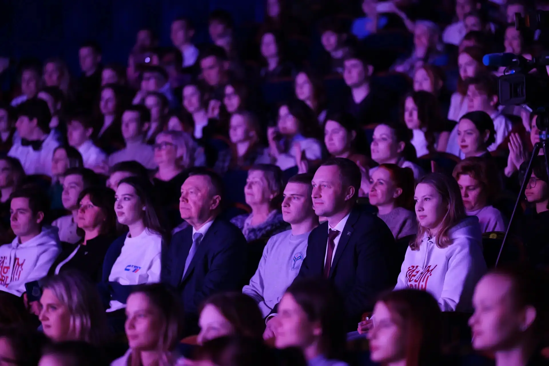 Студенты сразу двух саратовских вузов взяли гран-при региональной «Студвесны» Студенты сразу двух саратовских вузов взяли гран-при региональной «Студвесны»