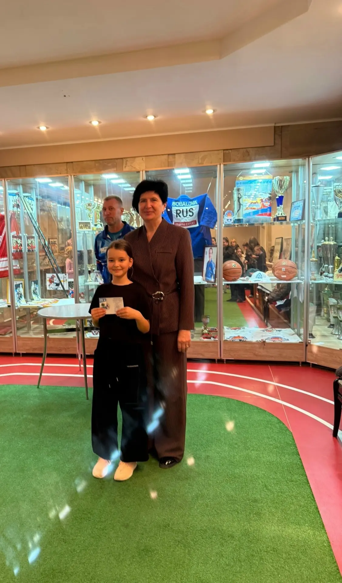 Будущим школьникам вручили знаки ГТО