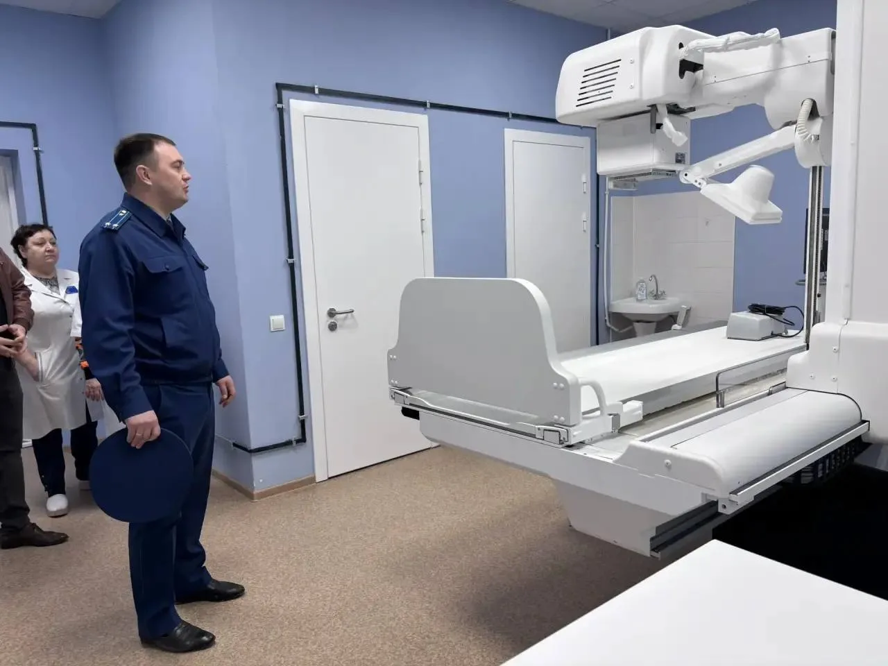 Прокурор Заводского района Саратова Артём Мурзаков провёл выездную проверку хода строительства социально значимых объектов, реализуемых в рамках национальных проектов «Образование», «Здравоохранение» и «Продолжительная и... Прокурор Заводского района Саратова Артём Мурзаков провёл выездную проверку хода строительства социально значимых объектов, реализуемых в рамках национальных проектов «Образование», «Здравоохранение» и «Продолжительная и...