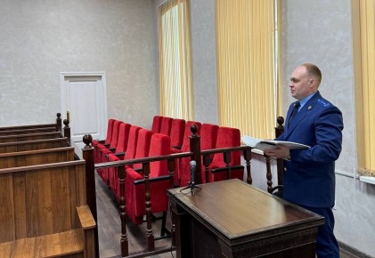 Прокуратура Саратовской области в Энгельсском районном суде с участием присяжных заседателей поддержала государственное обвинение по уголовному делу в отношении двух местных жительниц в возрасте 31 и 33 лет