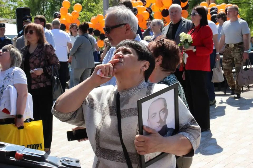 В Парке Победы на мемориале увековечили 200 имен героев СВО В Парке Победы на мемориале увековечили 200 имен героев СВО