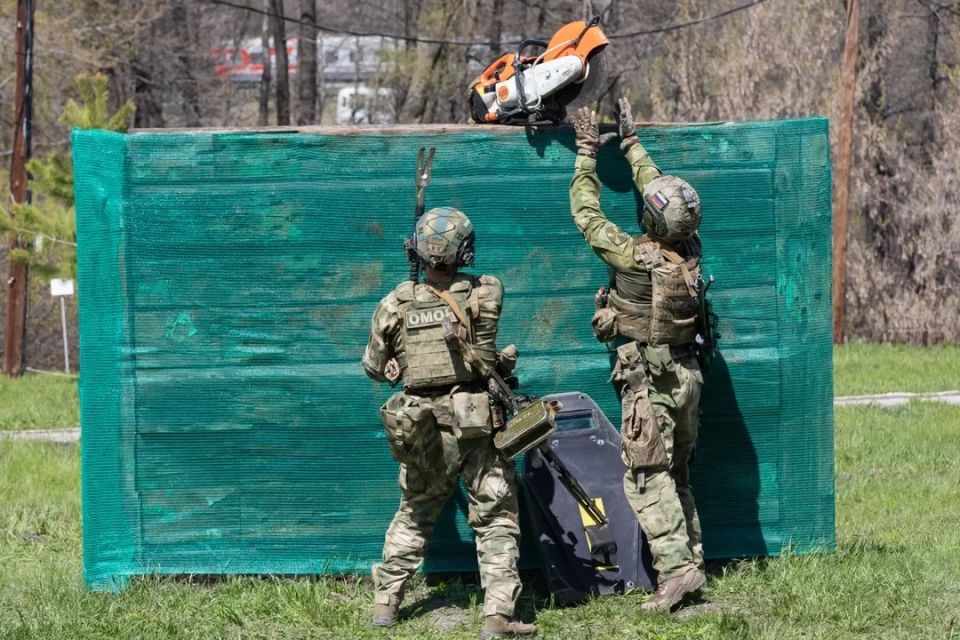 В Саратове прошли соревнования по тактической стрельбе, посвященные 10-летию со дня образования Росгвардии и 215-летию формирования войск правопорядка В Саратове прошли соревнования по тактической стрельбе, посвященные 10-летию со дня образования Росгвардии и 215-летию формирования войск правопорядка