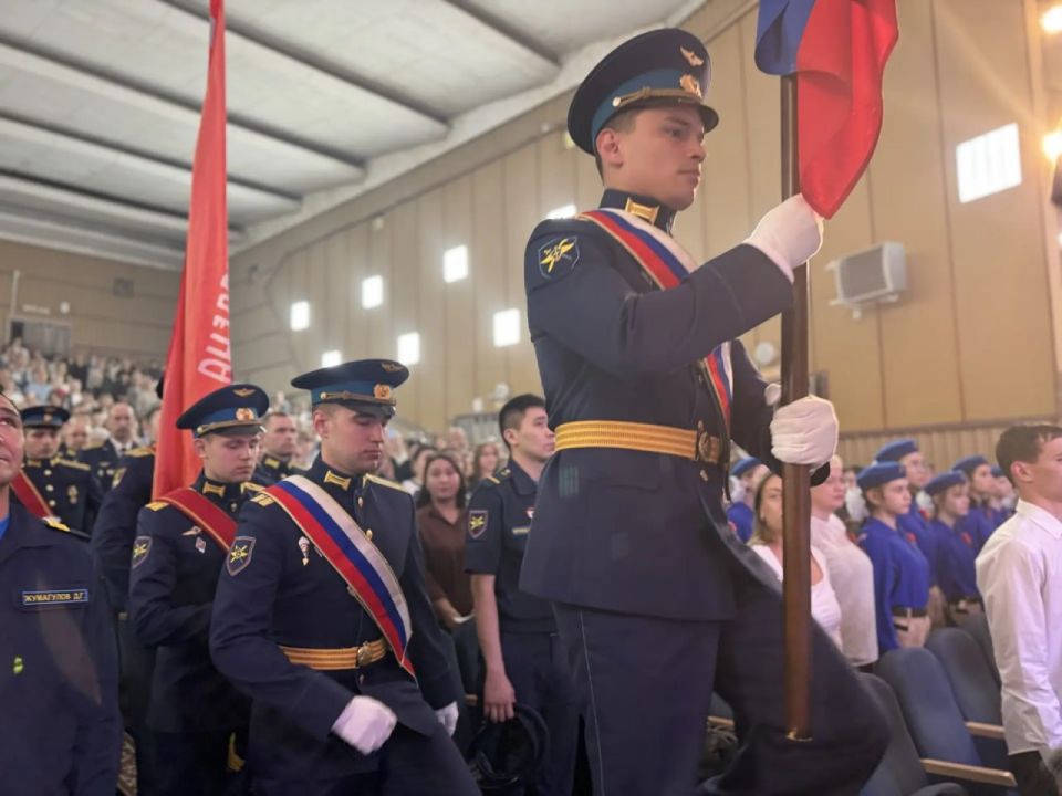 В Энгельсе состоялось торжественное мероприятие, посвященное празднованию Победы в Великой Отечественной войне В Энгельсе состоялось торжественное мероприятие, посвященное празднованию Победы в Великой Отечественной войне