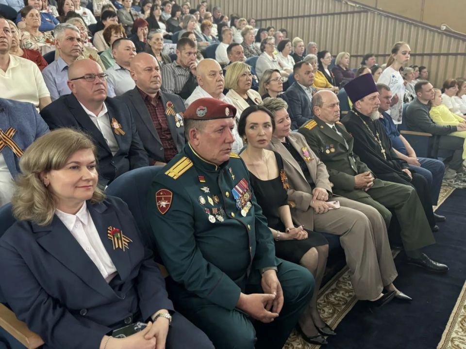 В Энгельсе состоялось торжественное мероприятие, посвященное празднованию Победы в Великой Отечественной войне В Энгельсе состоялось торжественное мероприятие, посвященное празднованию Победы в Великой Отечественной войне