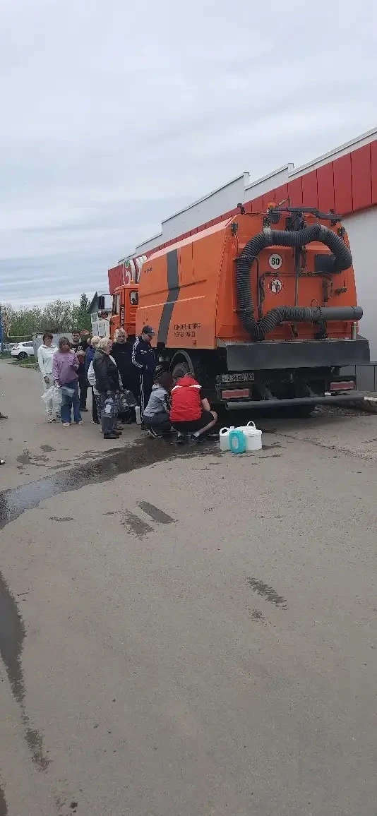 В Энгельсе продолжается подвоз воды по различным микрорайонам В Энгельсе продолжается подвоз воды по различным микрорайонам