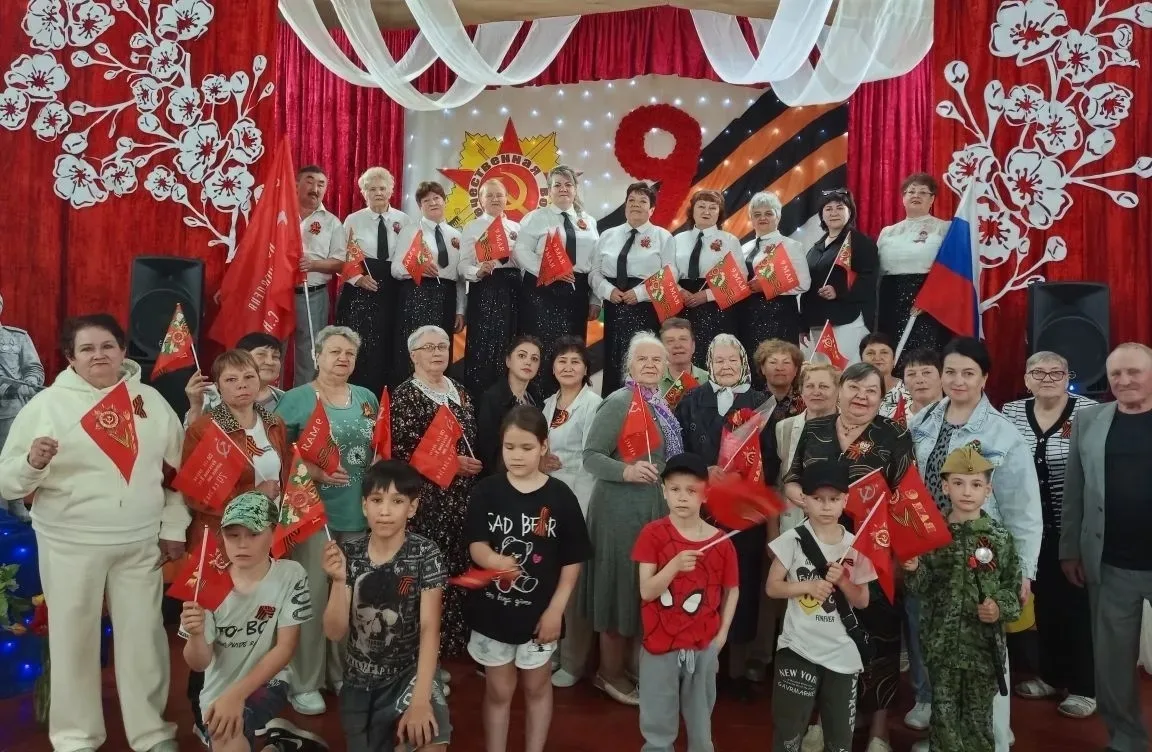 «Минувших лет живая память»: в поселке Грачи прошел концерт, посвященный 81-й годовщине Победы в Великой Отечественной войне «Минувших лет живая память»: в поселке Грачи прошел концерт, посвященный 81-й годовщине Победы в Великой Отечественной войне