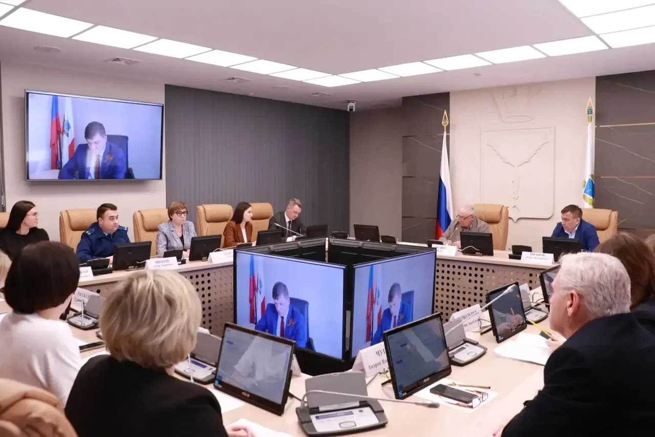 Рабочая группа комитета по государственному строительству и местному самоуправлению во главе с зампредом Думы Сергеем Овсянниковым рассмотрела инициативы, направленные на обеспечение интересов участников СВО и расширение...
