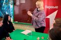 Саратовские волонтёры научили школьников делать блиндажные свечи