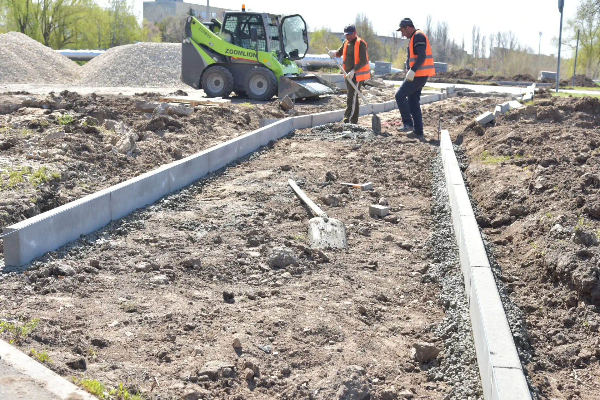 Роман Бусаргин: В 17 муниципалитетах начался масштабный ремонт тротуаров в рамках одной из региональных программ развития Роман Бусаргин: В 17 муниципалитетах начался масштабный ремонт тротуаров в рамках одной из региональных программ развития