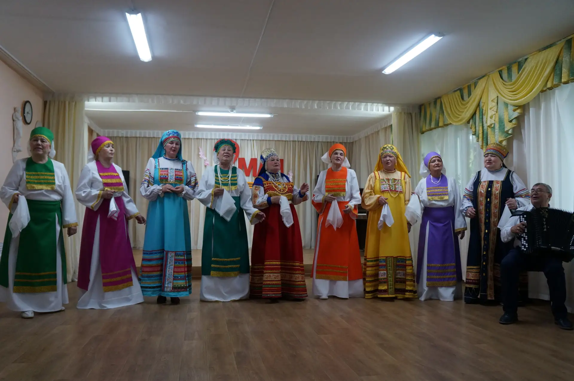 В секторе национального творчества Балаковского центра культурного развития состоялась концертная программа «Славной Победе посвящается…» В секторе национального творчества Балаковского центра культурного развития состоялась концертная программа «Славной Победе посвящается…»