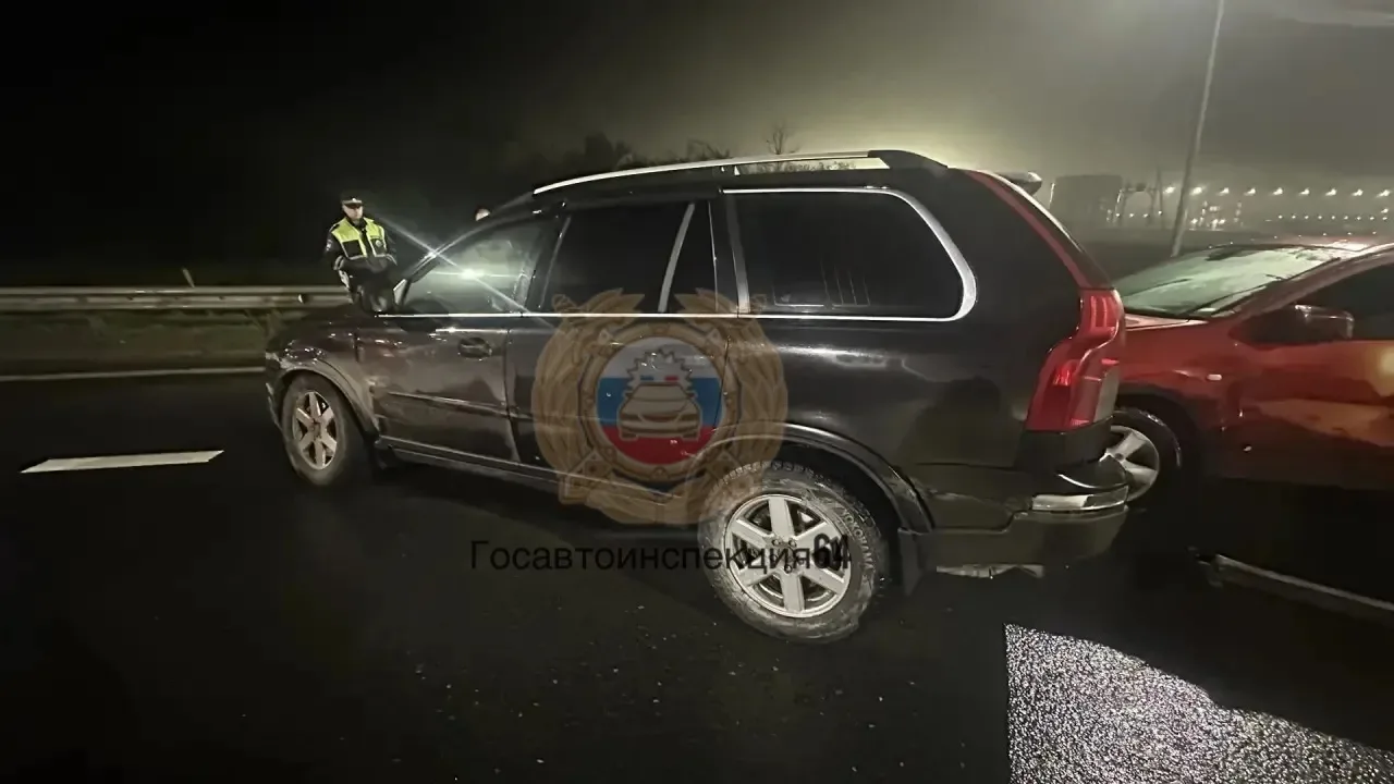 В Балаковском районе «Мицубиси» разорвало на части после ДТП с большегрузом В Балаковском районе «Мицубиси» разорвало на части после ДТП с большегрузом