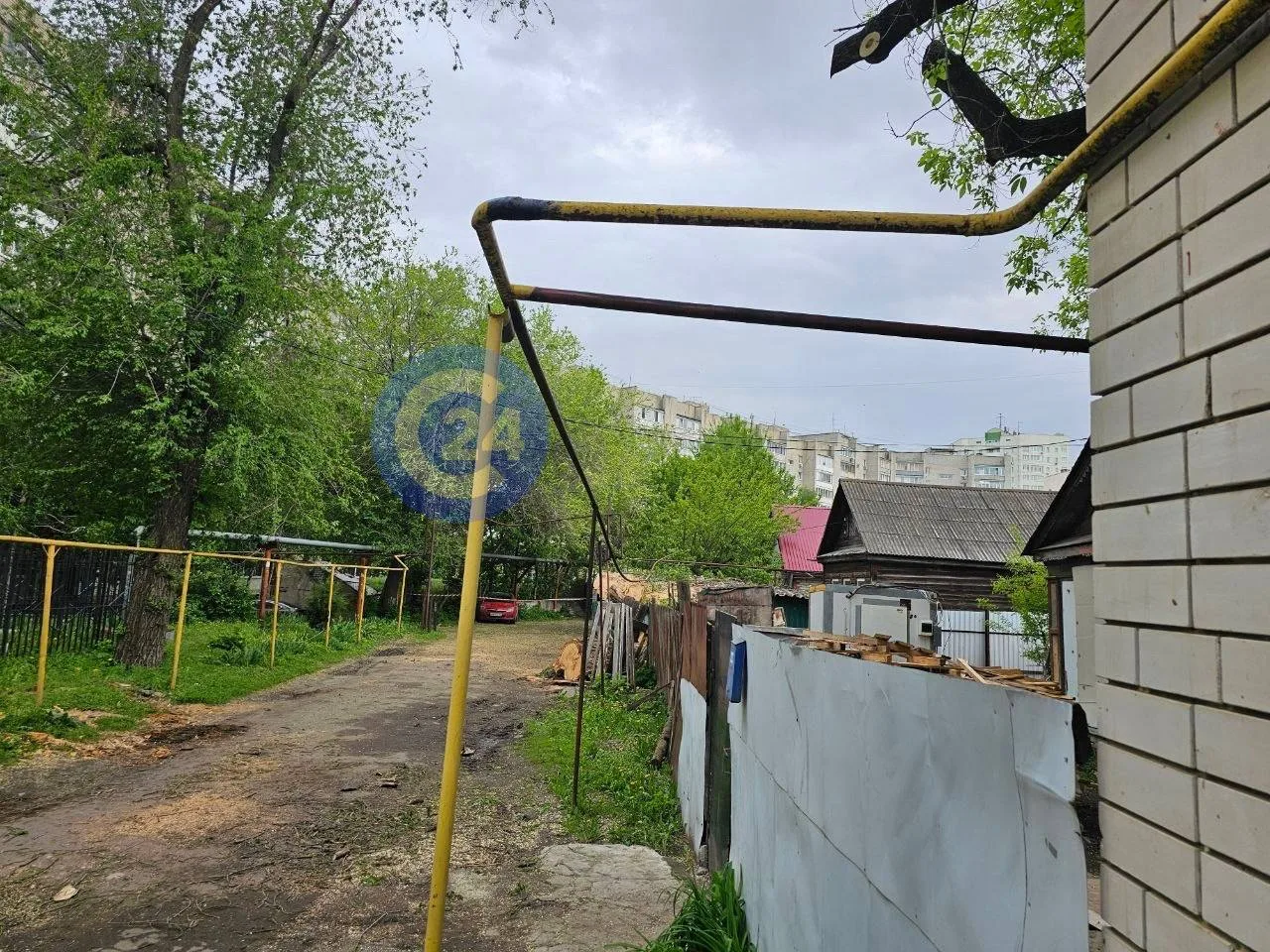 Из-за рухнувшего дерева саратовцы остались без газа