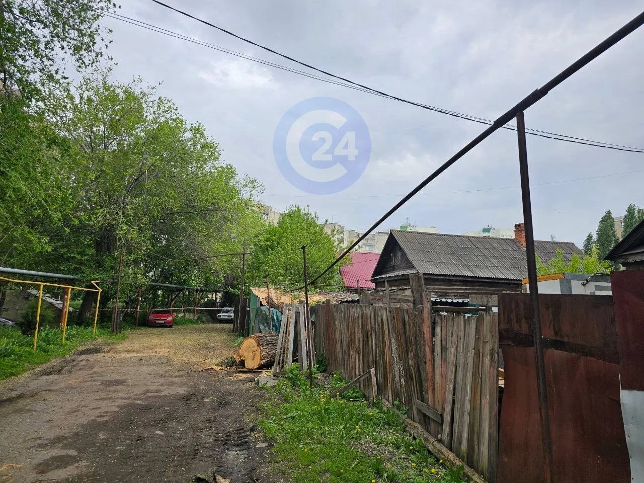 Из-за рухнувшего дерева саратовцы остались без газа Из-за рухнувшего дерева саратовцы остались без газа
