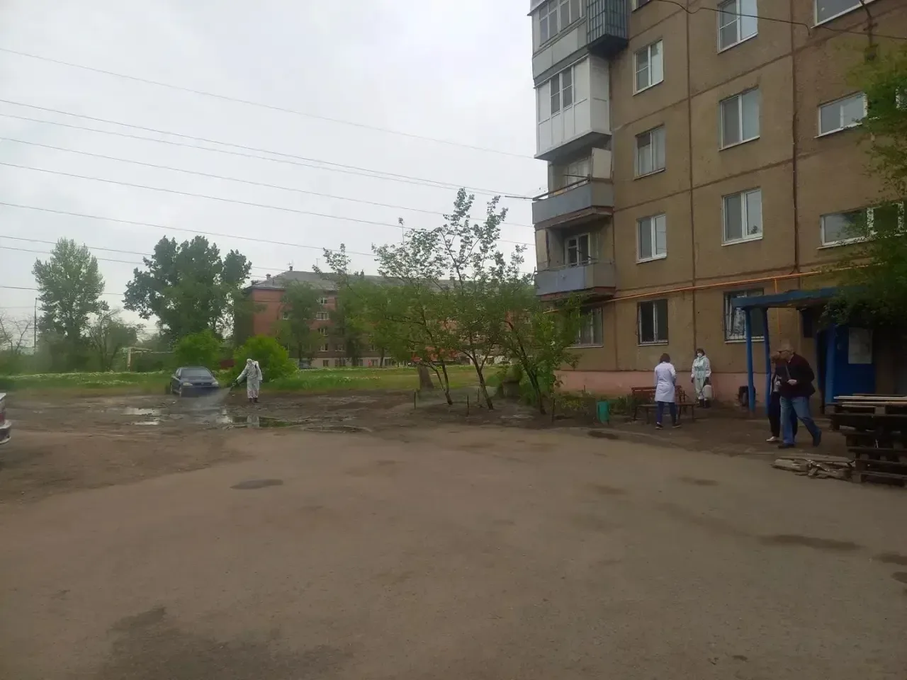 В Энгельсе осушают территории после подтопления В Энгельсе осушают территории после подтопления