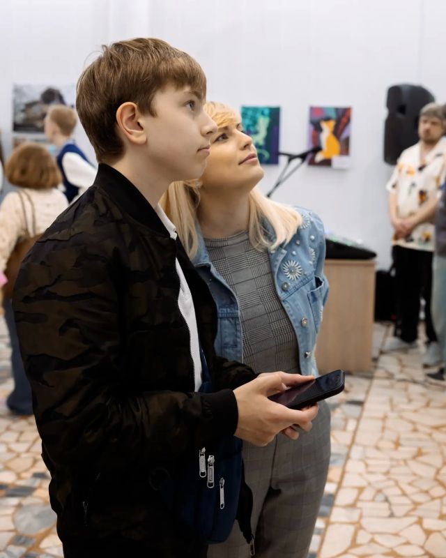 Школа креативных индустрий презентовала выставку фотографий и цифровых картин «Многоликость» – заключительный крупный проект первого учебного года Школа креативных индустрий презентовала выставку фотографий и цифровых картин «Многоликость» – заключительный крупный проект первого учебного года
