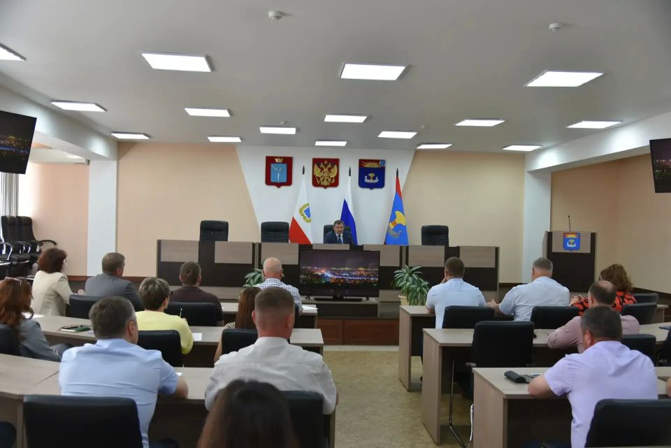 Сегодня провели рабочее совещание с руководителями структурных подразделений Сегодня провели рабочее совещание с руководителями структурных подразделений