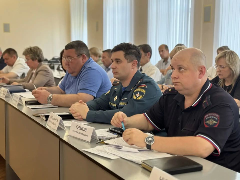 Вопросы обеспечения безопасности на День защиты детей, День молодежи и других праздничных мероприятий в летний период рассмотрели на очередном заседании антитеррористической комиссии Вопросы обеспечения безопасности на День защиты детей, День молодежи и других праздничных мероприятий в летний период рассмотрели на очередном заседании антитеррористической комиссии
