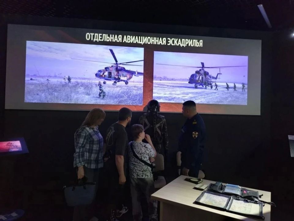 В Саратове в "Ночь музеев" выставку Росгвардии посетило более 500 человек В Саратове в "Ночь музеев" выставку Росгвардии посетило более 500 человек
