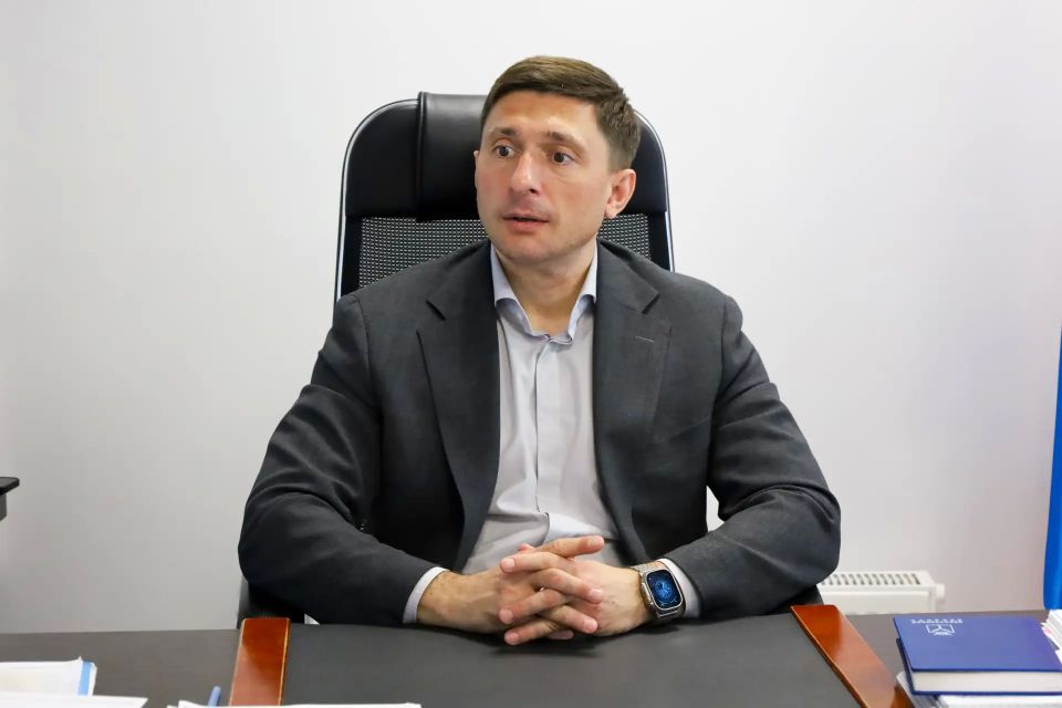 По поручению Губернатора Романа Бусаргина министр инвестиционной политики Александр Марченко провел личный прием граждан По поручению Губернатора Романа Бусаргина министр инвестиционной политики Александр Марченко провел личный прием граждан