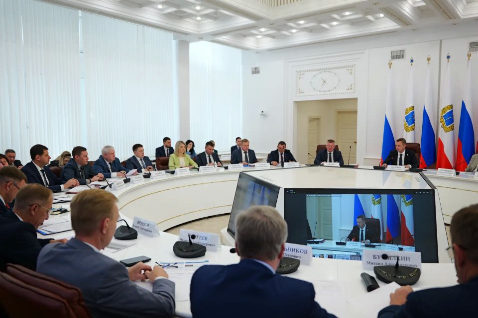 Роман Бусаргин: Посещая оздоровительный центр «Пещера монаха» в Хвалынском районе, обсуждали возможности семейной реабилитации для наших участников СВО Роман Бусаргин: Посещая оздоровительный центр «Пещера монаха» в Хвалынском районе, обсуждали возможности семейной реабилитации для наших участников СВО