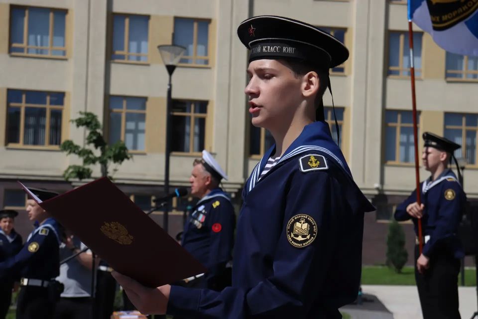 Будущие юнги приняли присягу Будущие юнги приняли присягу