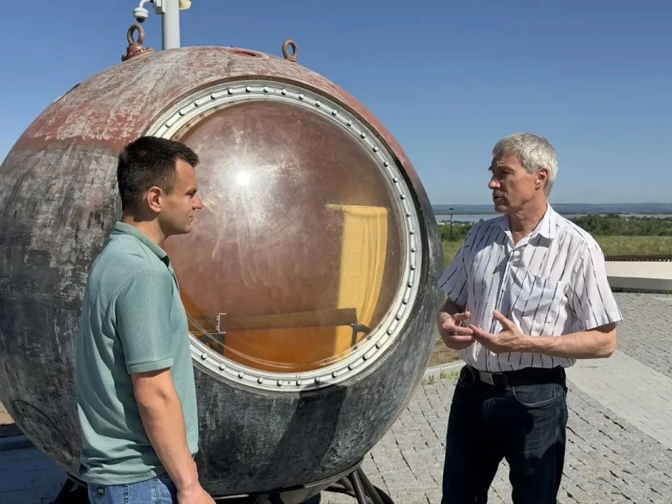 Легендарный космонавт Сергей Крикалев посетил Парк покорителей космоса