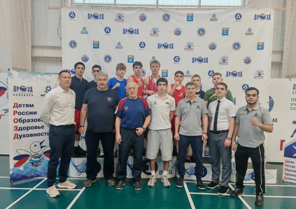 В Балаково прошел традиционный турнир по боксу памяти Героя Советского Союза Н. В. Грибанова В Балаково прошел традиционный турнир по боксу памяти Героя Советского Союза Н. В. Грибанова