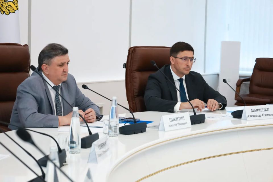 В Саратовской области обсудили реализацию «дорожной карты» по улучшению условий ведения бизнеса В Саратовской области обсудили реализацию «дорожной карты» по улучшению условий ведения бизнеса