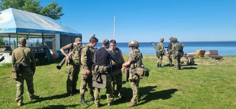 Казачья молодежь прошла тактическую и медицинскую подготовку на учебно-тренировочных сборах в Красноармейском районе Казачья молодежь прошла тактическую и медицинскую подготовку на учебно-тренировочных сборах в Красноармейском районе
