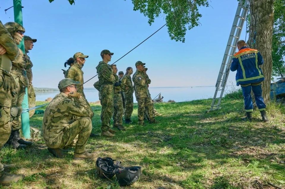 Казачья молодежь прошла тактическую и медицинскую подготовку на учебно-тренировочных сборах в Красноармейском районе Казачья молодежь прошла тактическую и медицинскую подготовку на учебно-тренировочных сборах в Красноармейском районе