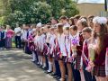 На торжественной линейке в селе Михайловка Гагаринского района поздравил учащихся и педагогов местной школы с окончанием учебного года