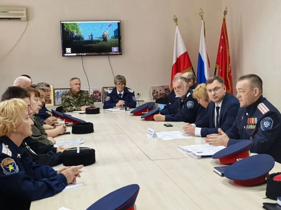 Состоялось заседание Совета атаманов Окружного казачьего общества области