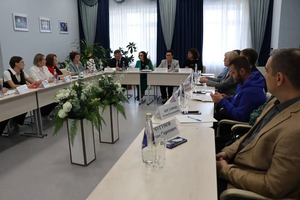 Юлия Литневская: «Важно, чтобы дети формировали свою картину мира в музеях, библиотеках и театрах» Юлия Литневская: «Важно, чтобы дети формировали свою картину мира в музеях, библиотеках и театрах»