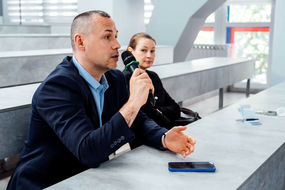В Саратове состоялся Первый форум по охране труда В Саратове состоялся Первый форум по охране труда