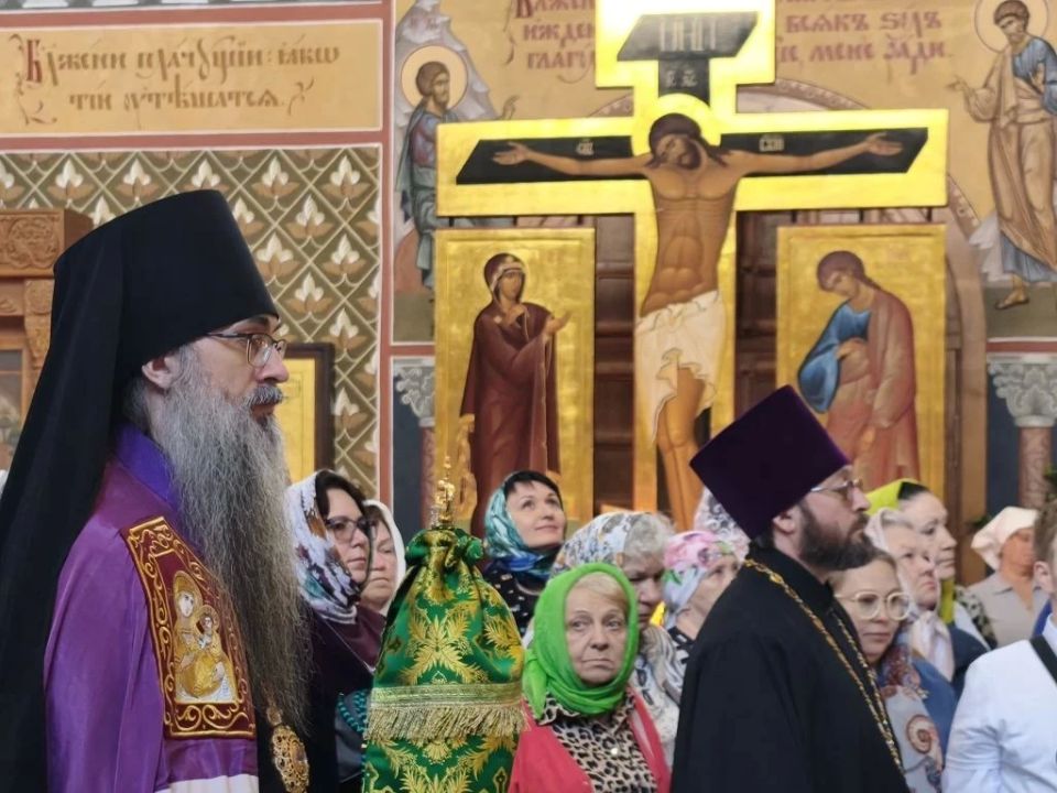 Сегодня один из самых светлых и значимых православных праздников — День Святой Троицы! Сегодня один из самых светлых и значимых православных праздников — День Святой Троицы!