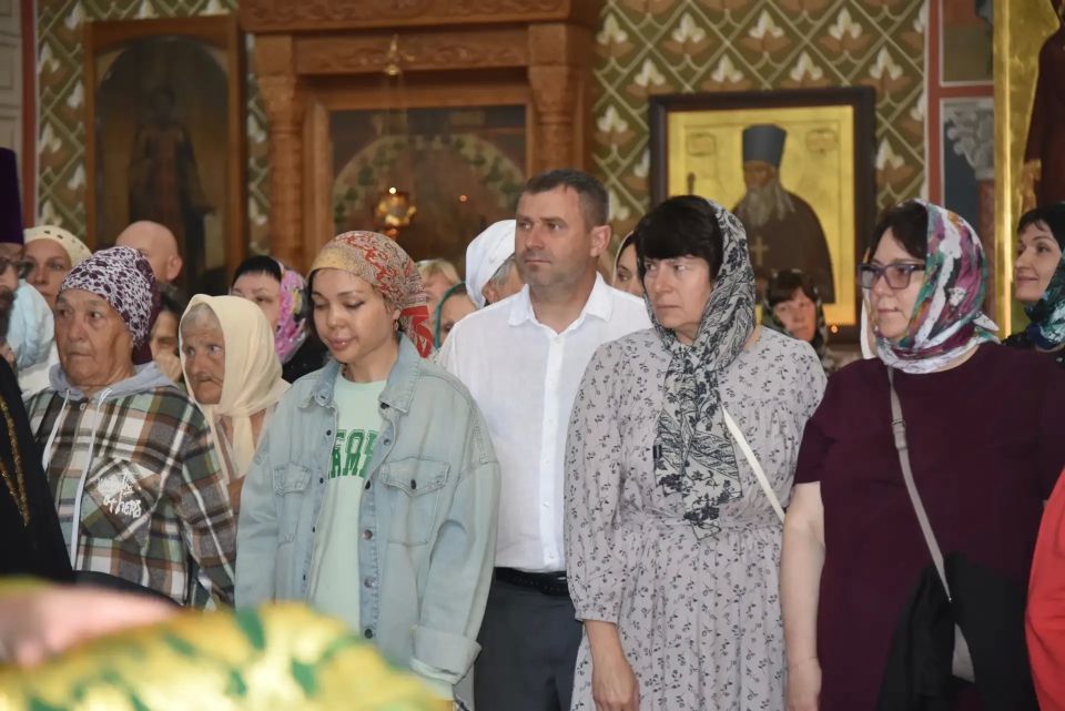 Сегодня один из самых светлых и значимых православных праздников — День Святой Троицы!