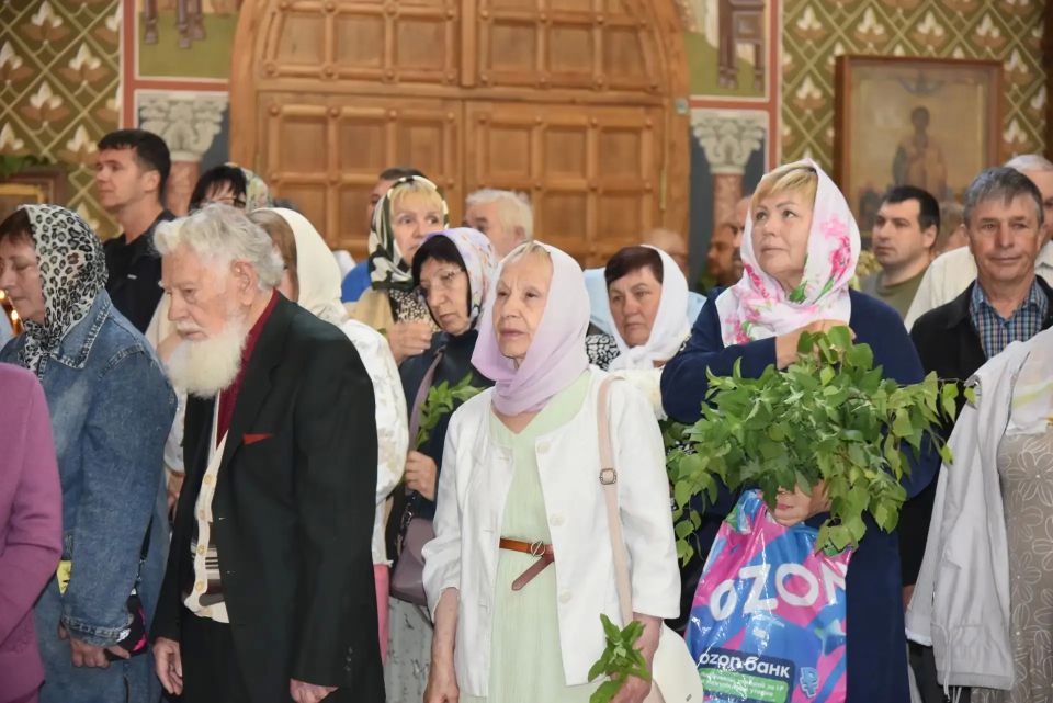 Сегодня один из самых светлых и значимых православных праздников — День Святой Троицы! Сегодня один из самых светлых и значимых православных праздников — День Святой Троицы!