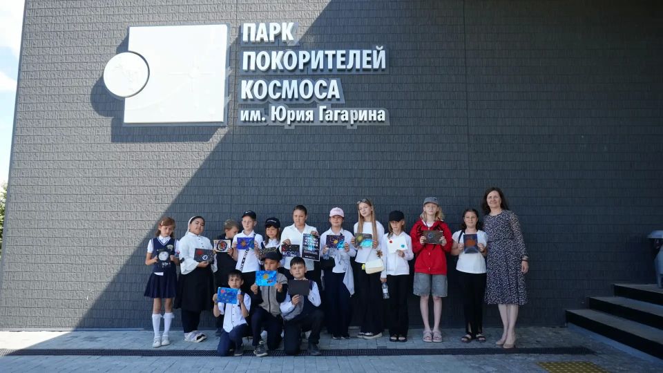 «Единство человека и Вселенной»: в Парке покорителей космоса открылась выставка «Единство человека и Вселенной»: в Парке покорителей космоса открылась выставка