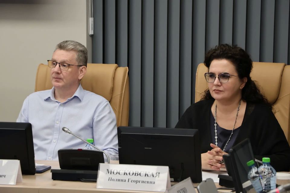В Саратовской областной Думе на встрече с представителями организаций общественного питания поддержал предложение создать рабочую группу при областной Торгово-промышленной палате В Саратовской областной Думе на встрече с представителями организаций общественного питания поддержал предложение создать рабочую группу при областной Торгово-промышленной палате