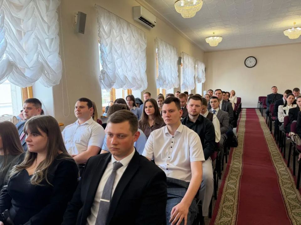 Под руководством заместителя прокурора Саратовской области Дмитрия Симановича состоялся слёт молодых специалистов Под руководством заместителя прокурора Саратовской области Дмитрия Симановича состоялся слёт молодых специалистов