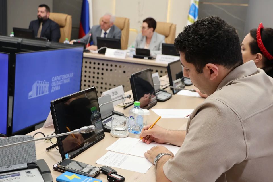 В Саратовской областной Думе на встрече с представителями организаций общественного питания поддержал предложение создать рабочую группу при областной Торгово-промышленной палате В Саратовской областной Думе на встрече с представителями организаций общественного питания поддержал предложение создать рабочую группу при областной Торгово-промышленной палате